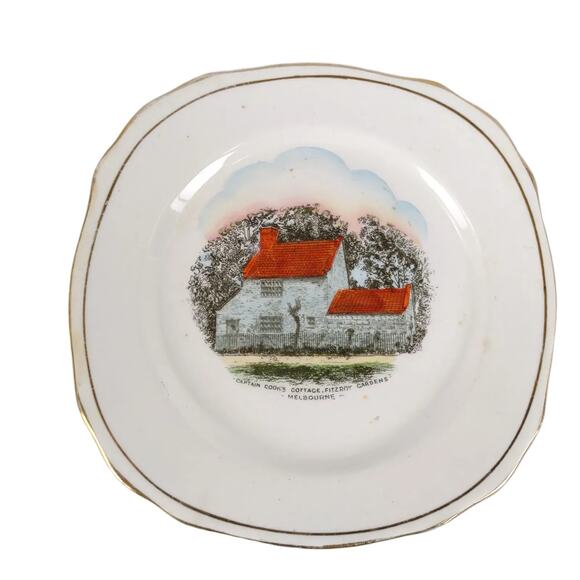 Captain Cook's Cottage Melbourne Australia Royal Stafford England Souvenir Plate - Picture 1 of 7